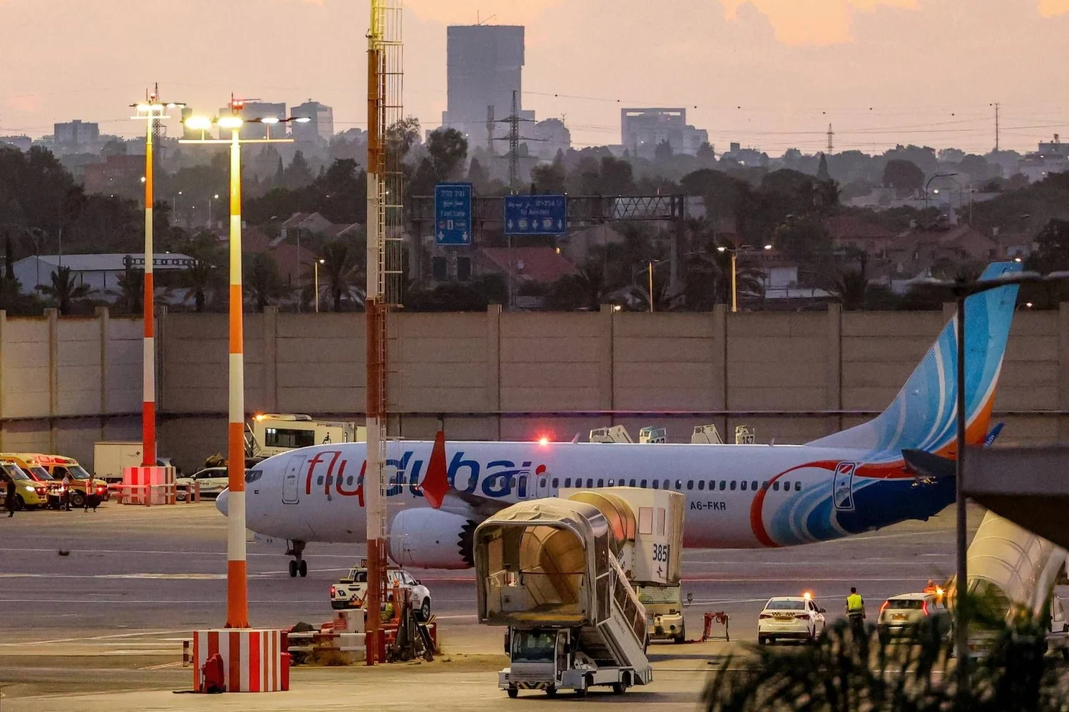 Copiloto da FlyDubai acusado de ato terrorista; evidências digitais e falhas de compartilhamento de risco emergem