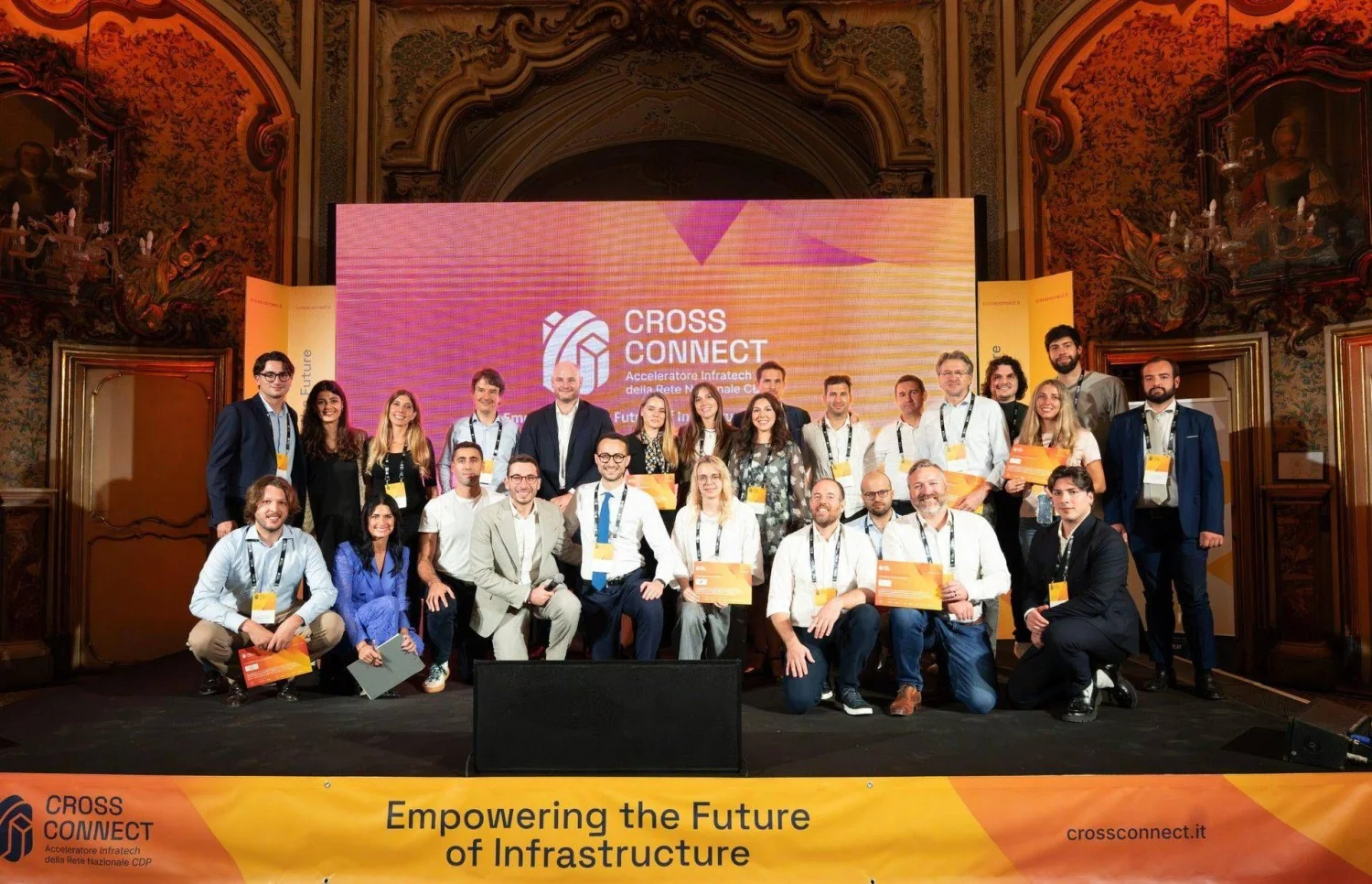 CrossConnect impulsiona 8 startups de IA para modernizar infraestruturas na Itália