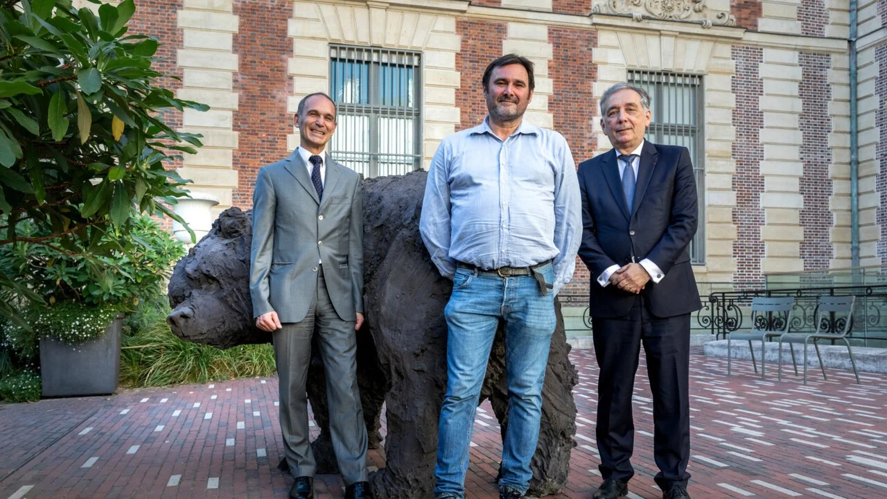Davide Rivalta: esculturas animais encantam a Bibliothèque nationale de France