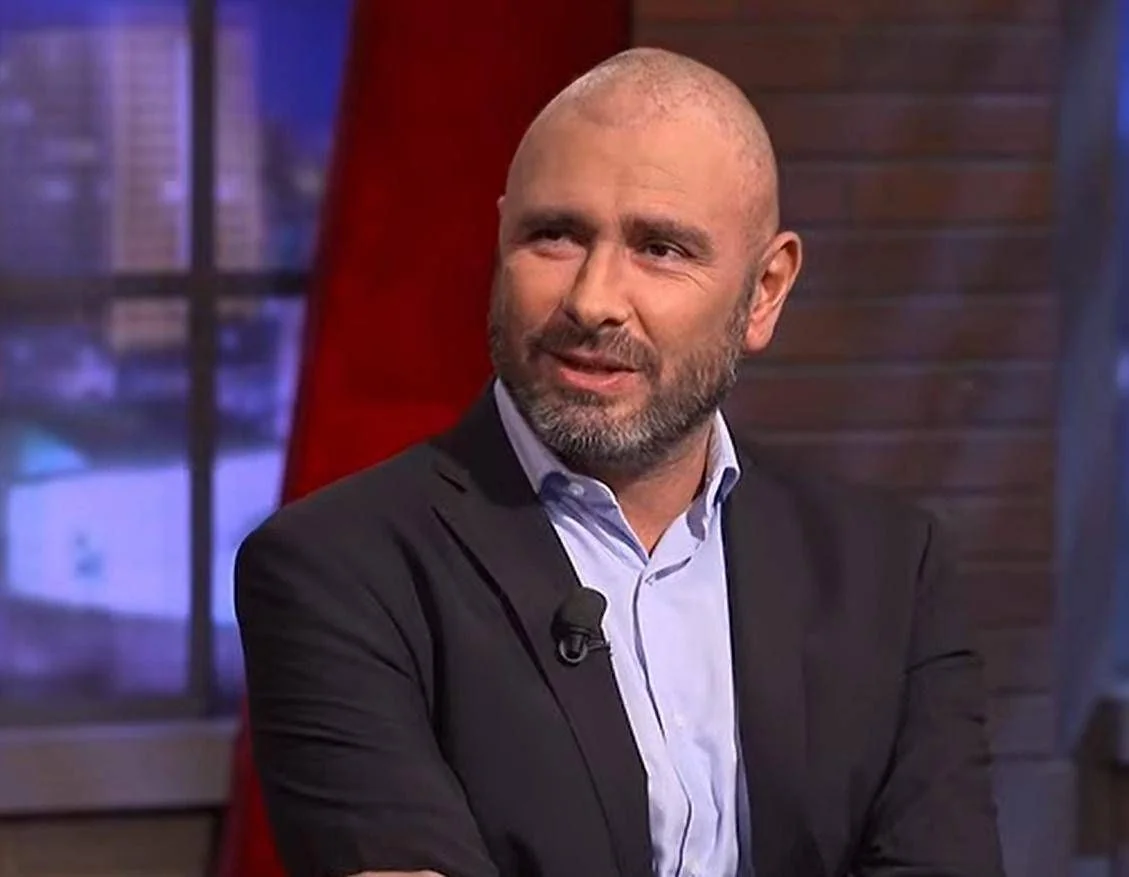 Di Battista: “Elly Schlein não é credível nem estruturada” e critica legado do PD sobre direitos trabalhistas