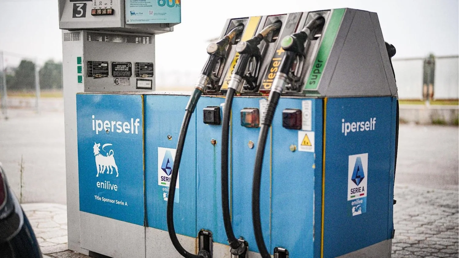 Preço do diesel volta a subir; Meloni diz estar pronta para novo corte de accise