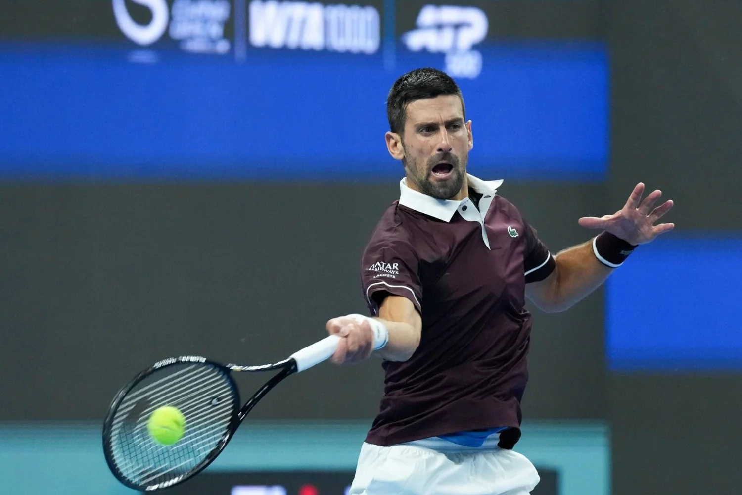 Medvedev desclassificado em Pequim: Djokovic avança à final do China Open