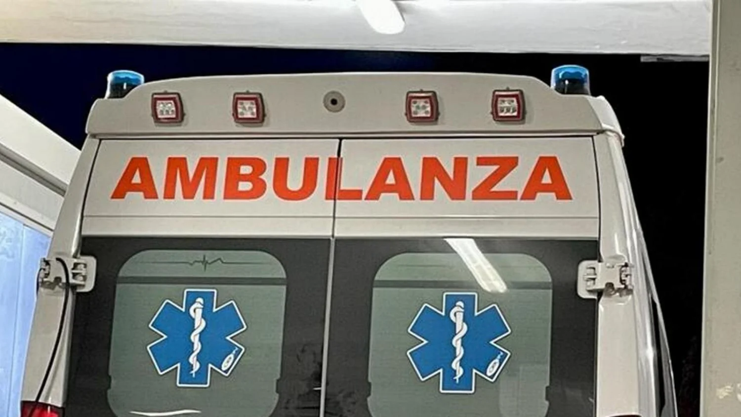Dois acidentes de trabalho na Lombardia: 62 anos morto em Filago e jovem de 21 gravemente ferido em Milão