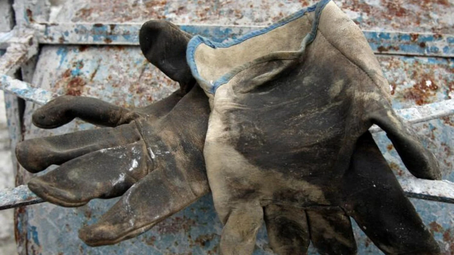 Dois mortos em acidentes de trabalho: operário eletrocutado em Modica e queda fatal em Villafrati