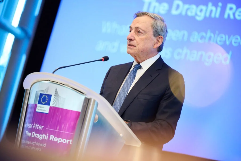 Draghi: Rumo ao equilíbrio fiscal exige crescimento, não apenas cortes e impostos