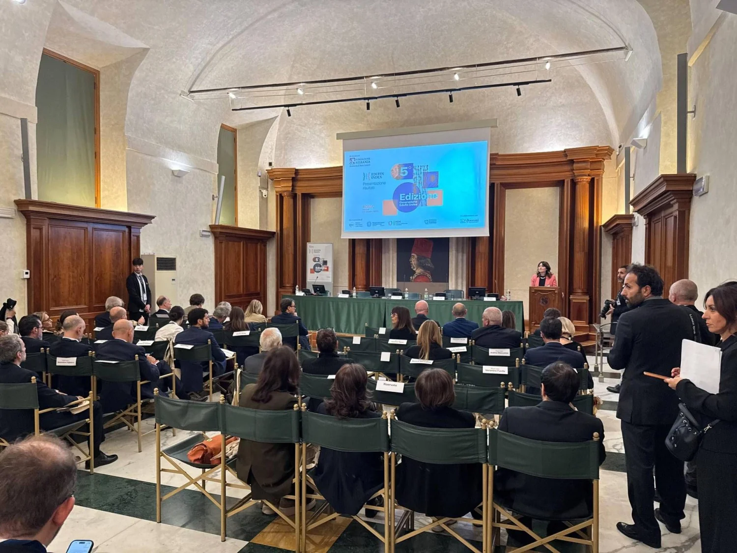 Edufin Index 2026: só 4 em cada 10 italianos atingem a suficiência em alfabetização financeira e seguradora