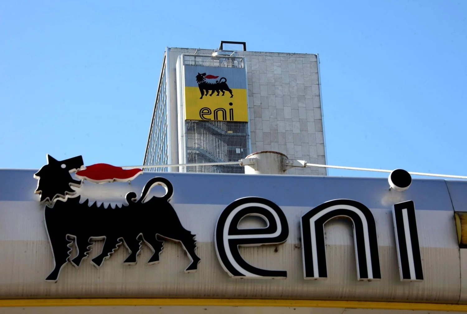 Eni reduz teto do diesel para €2,19 e pressiona concorrentes; preço médio cai