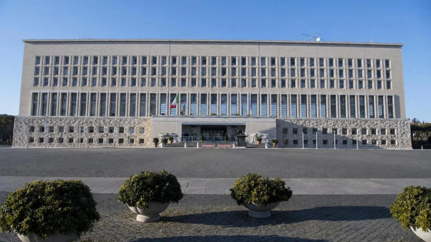 Farnesina frustra ataque informático: Defesa reforçada e sem interrupções operacionais