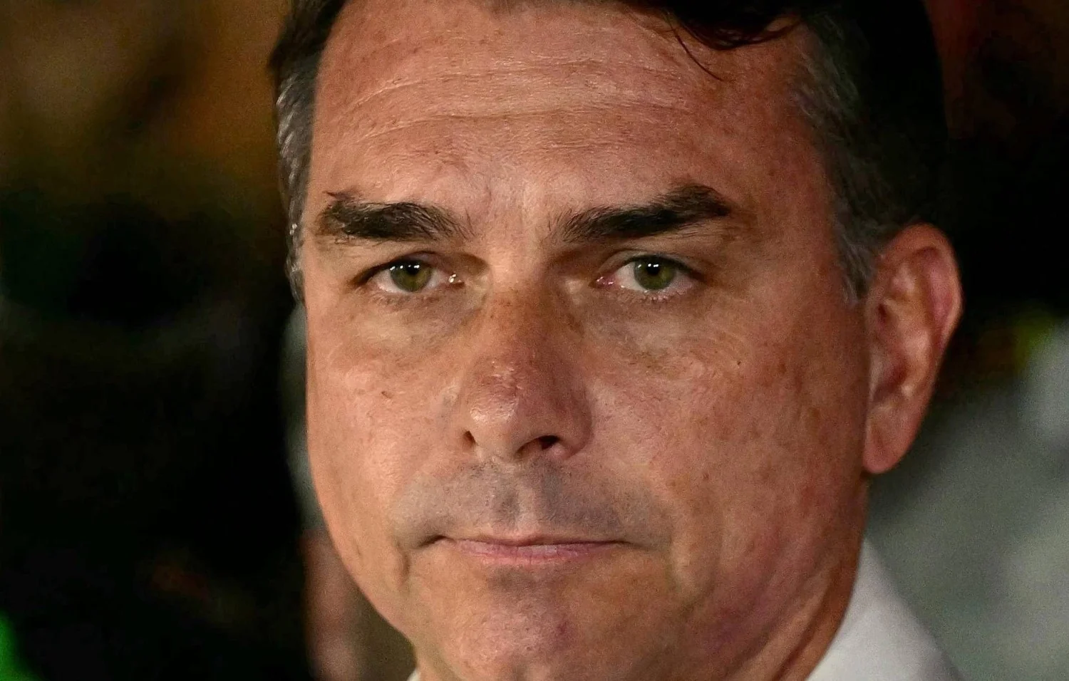 Flavio Bolsonaro desembarca nos Estados Unidos; Washington concede vistos apesar de investigações