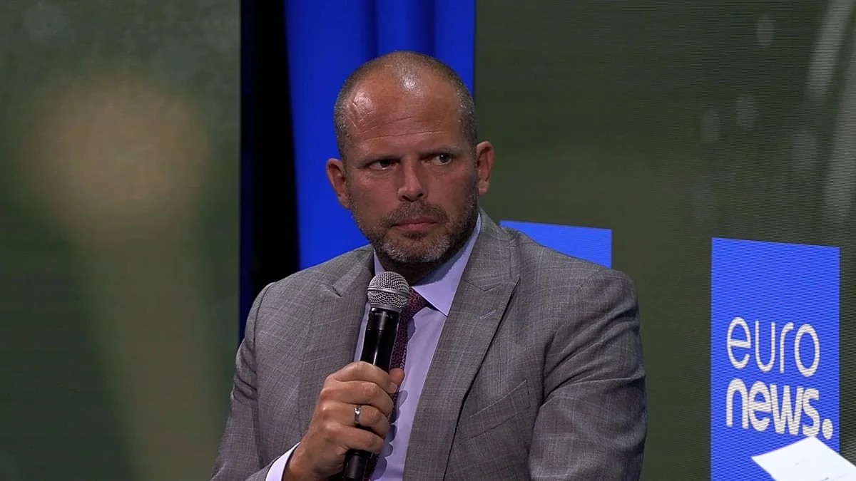 Theo Francken: Europa apostou tempo demais no soft power e paga preço na defesa