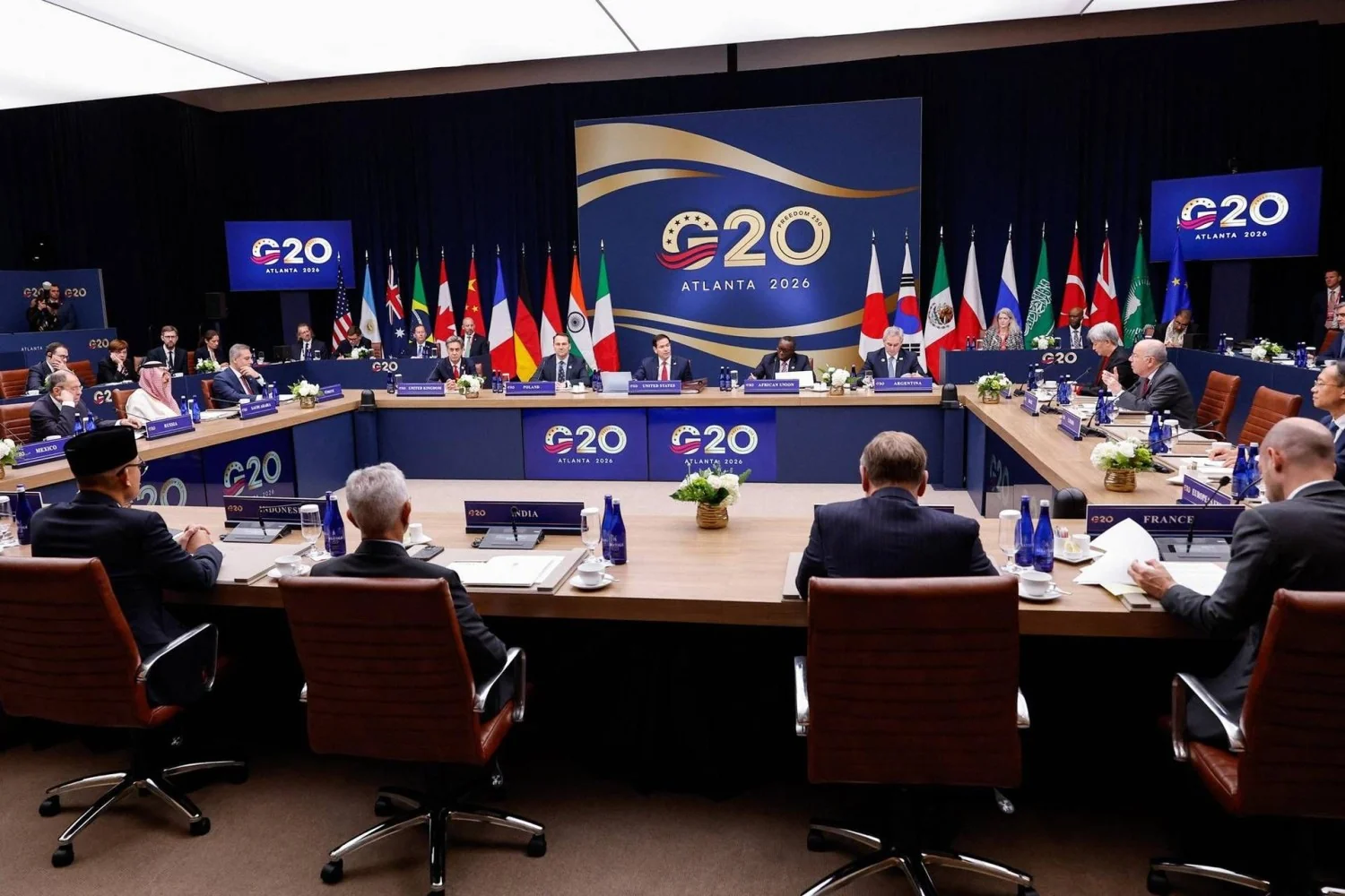 G20 em Atlanta: Rubio declara 'momento crucial' e foto com Lavrov é cancelada após recusa de diplomatas europeus