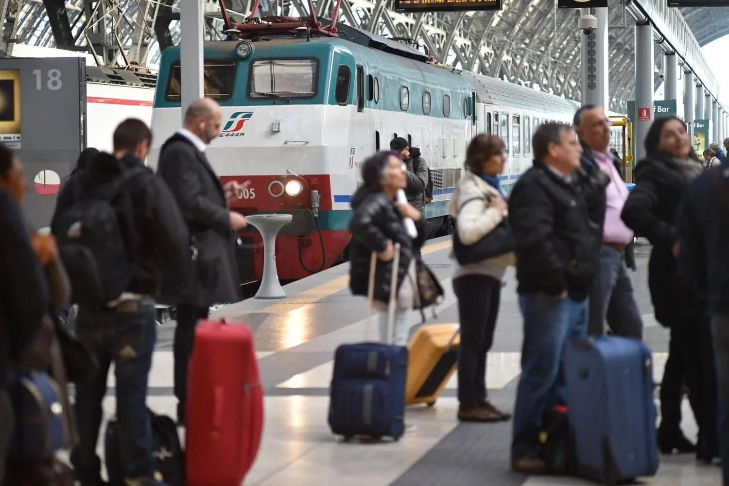 Greves em novembro: calendário completo de paralisações nos transportes, escola e serviço público