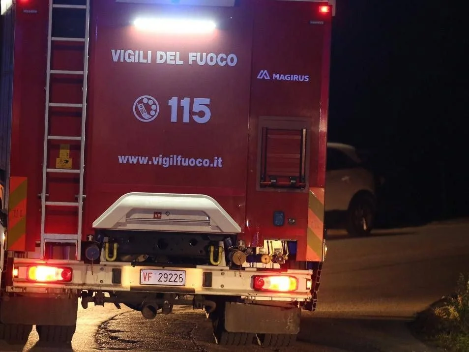 Incêndio em Avegno: mulher morre em apartamento na via Posato