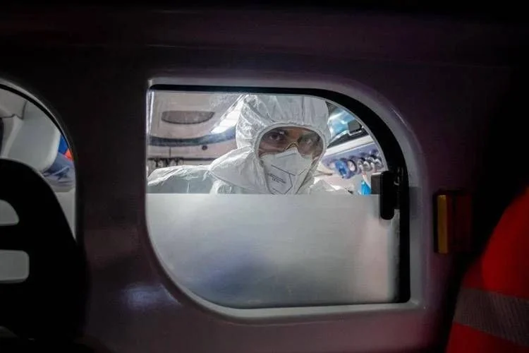 Irkutsk revoga medidas após morte de técnica: testes negativos e risco descartado
