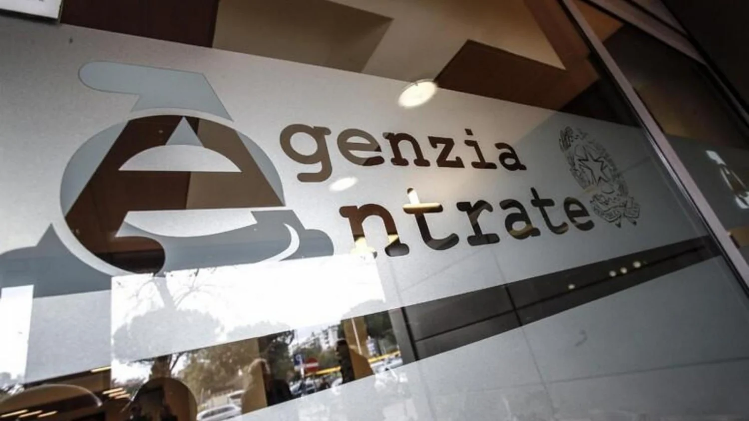Istat: pressão fiscal sobe para 43,5% e reduz a propensão à poupança das famílias no 2º tri de 2026