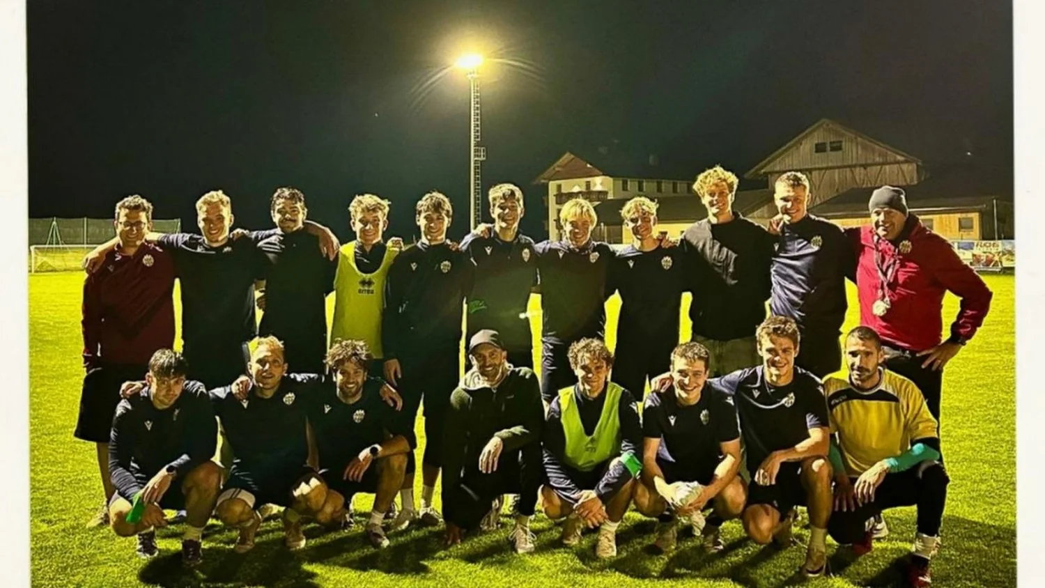 Jannik Sinner retorna a Sesto Pusteria: visita aos amigos do OSG 3 Zinnen e foco total no retorno em 2027