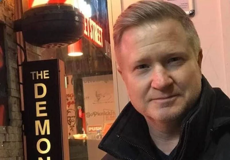 Kevin Bleyer, roteirista de The Daily Show, morre aos 54 anos em acidente rodoviário na Pensilvânia