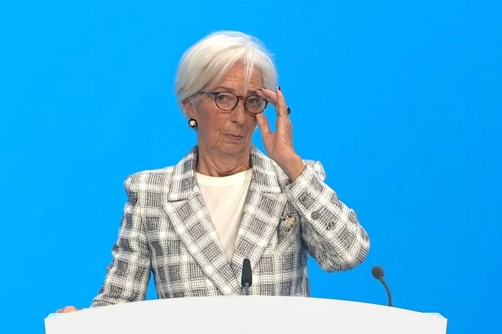 Lagarde renuncia à BCE para recuperar liberdade de expressão e atuar além da política monetária