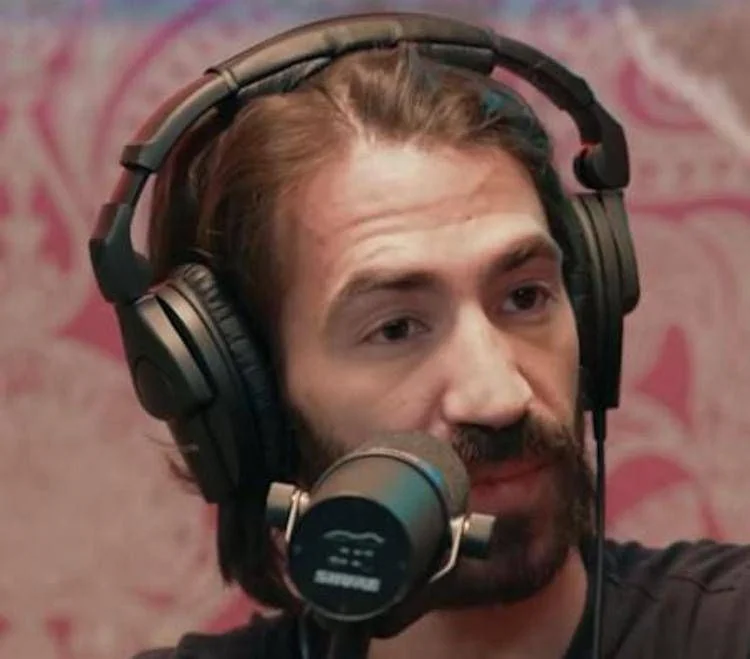 Leonardo Maria Del Vecchio no Pulp Podcast: confessou 'mais de 2 mil mulheres', drogas e o conflito com o pai