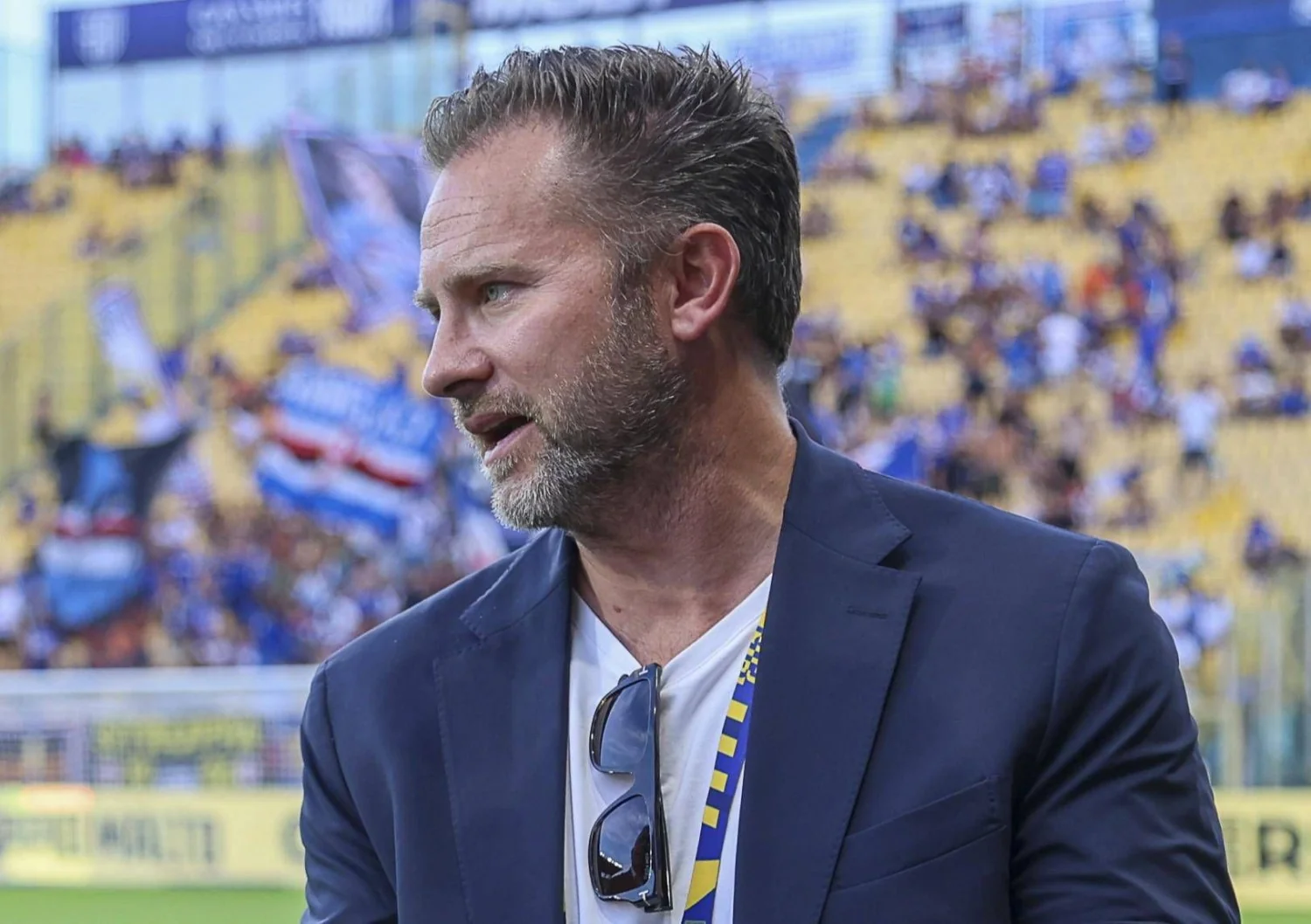 Letame e faixa difamatória deixados em frente à casa do CEO da Sampdoria; clube reage com dura nota