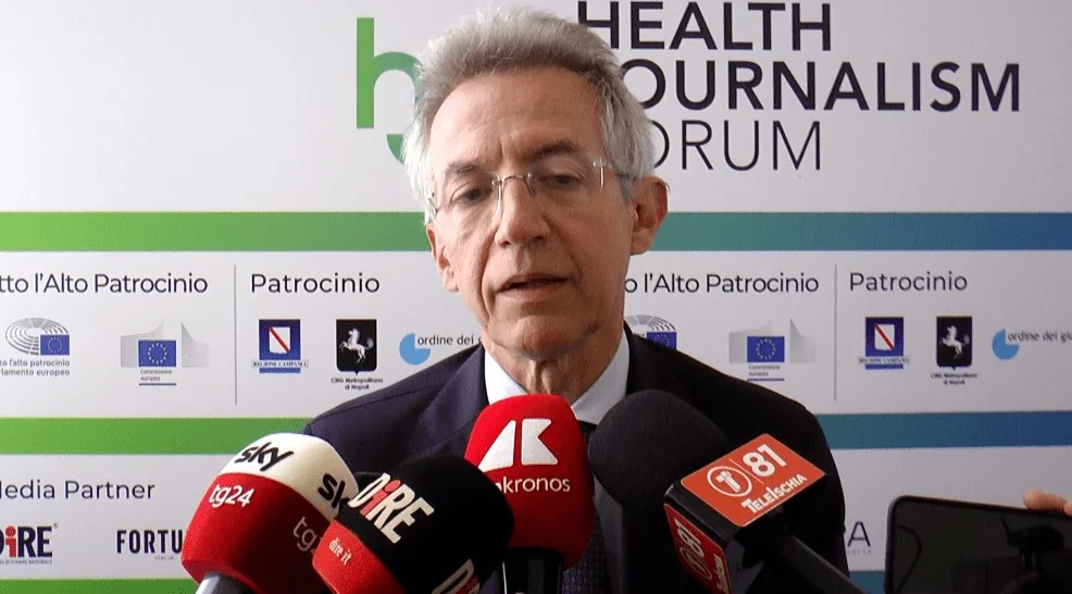 Manfredi: a democracia da saúde em Nápoles começa pela informação correta