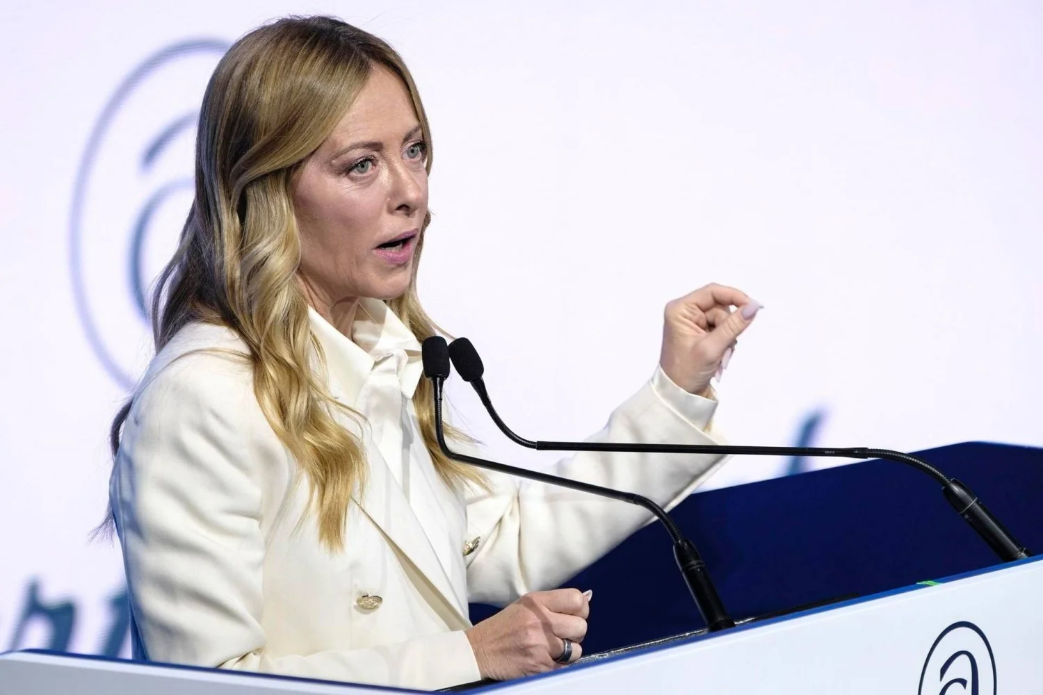 Manovra 2026: Governo aprova lei orçamentária de 26 bilhões; Meloni destaca trabalho em equipe