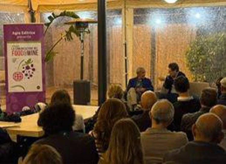 Manual prático: Stefano Carboni e a nova referência da Agra Editrice para comunicação no food & wine