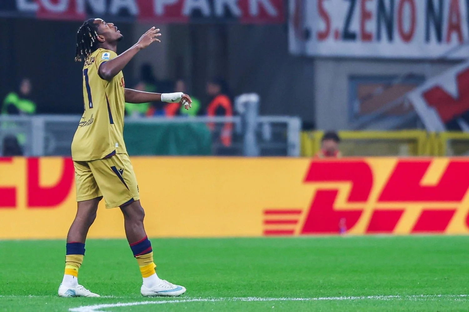 Mbangula brilha em San Siro: dupla decisiva e resposta a Cissé faz o Bologna vencer o Milan