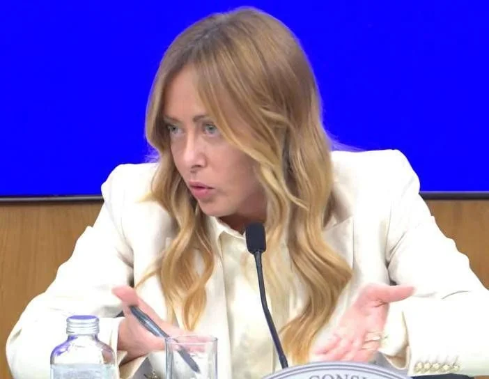 Meloni defende o Estado de direito e critica decisão sobre administrador do 'Movimento 17 ottobre'