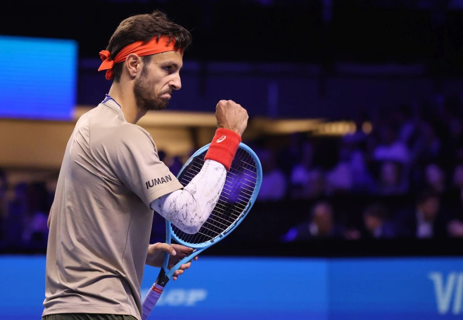 Musetti derrota Tiafoe em Viena e segue com confiança rumo ao segundo turno