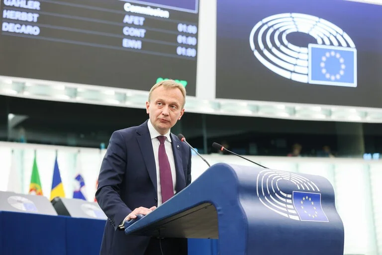 Orçamento UE 2028-2034: Serafin diz que proposta da Comissão pode sustentar o impulso do NextGenerationEU — mas não o torna permanente