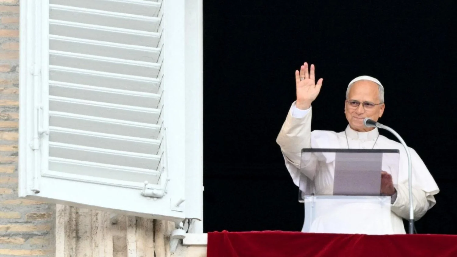 Papa Leone XIV reaparece no Angelus após cirurgia no Gemelli: “Obrigado a todos que rezaram”