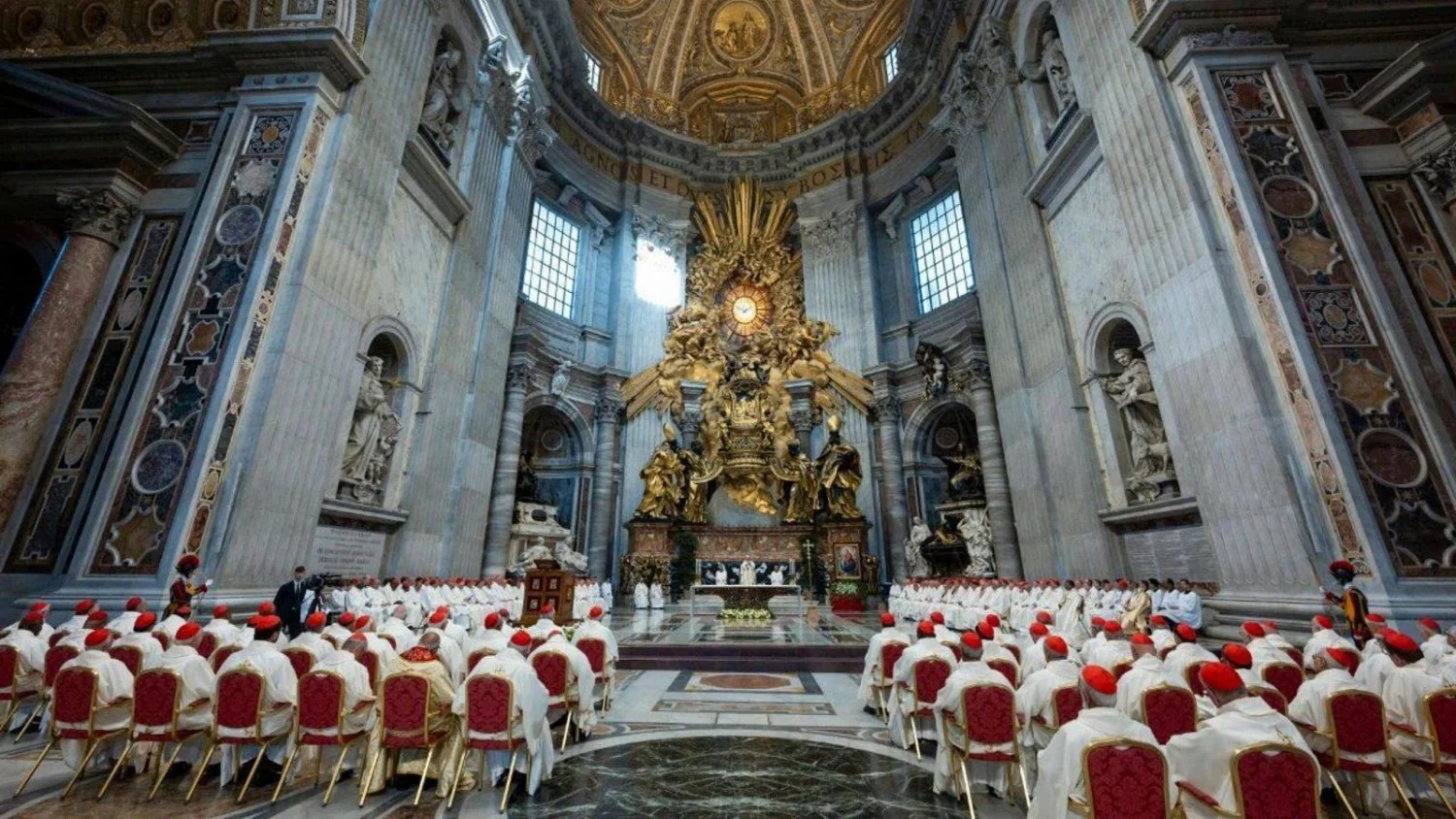 Papa celebrará Missa no Verano em 2 de novembro; em 18 participa de cerimônia pelos 400 anos da Basílica de São Pedro