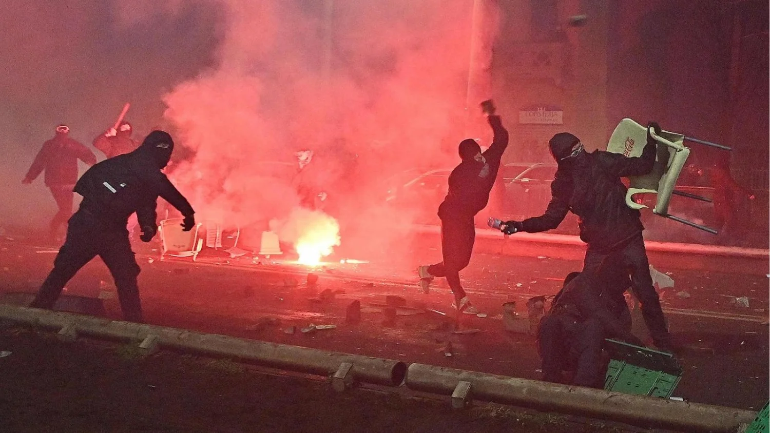 Perquisizioni in tutta Italia dopo gli scontri per Askatasuna: chieste 19 misure cautelari