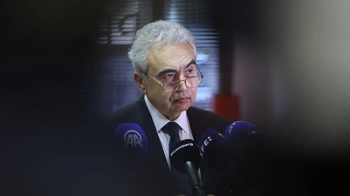 Quem controla as reservas petrolíferas de emergência da Europa? As chaves do abastecimento estão nas capitais, não em Bruxelas