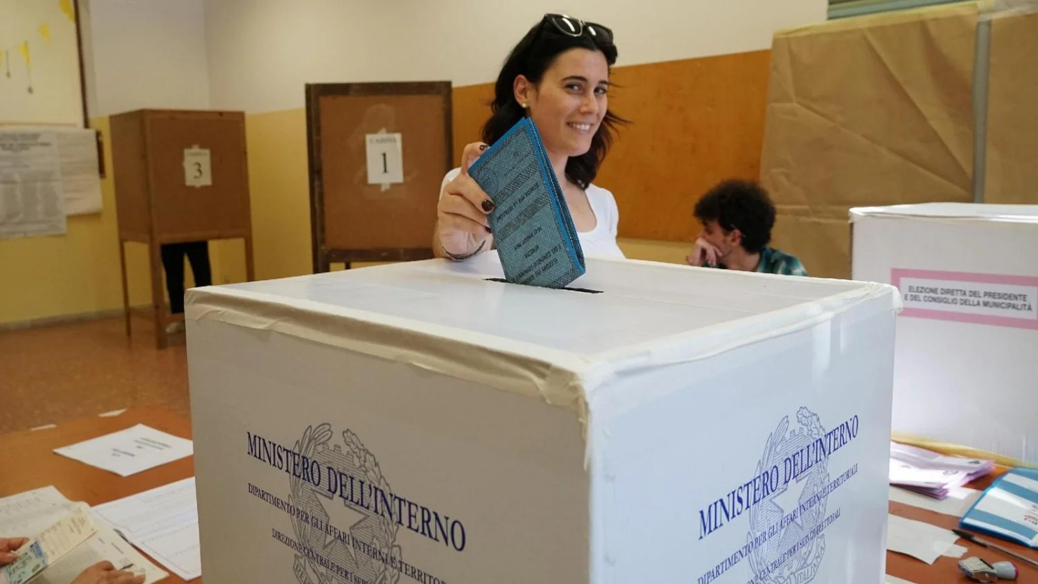 Da Câmara aos tribunais: oposição prepara recursos contra a nova lei eleitoral italiana