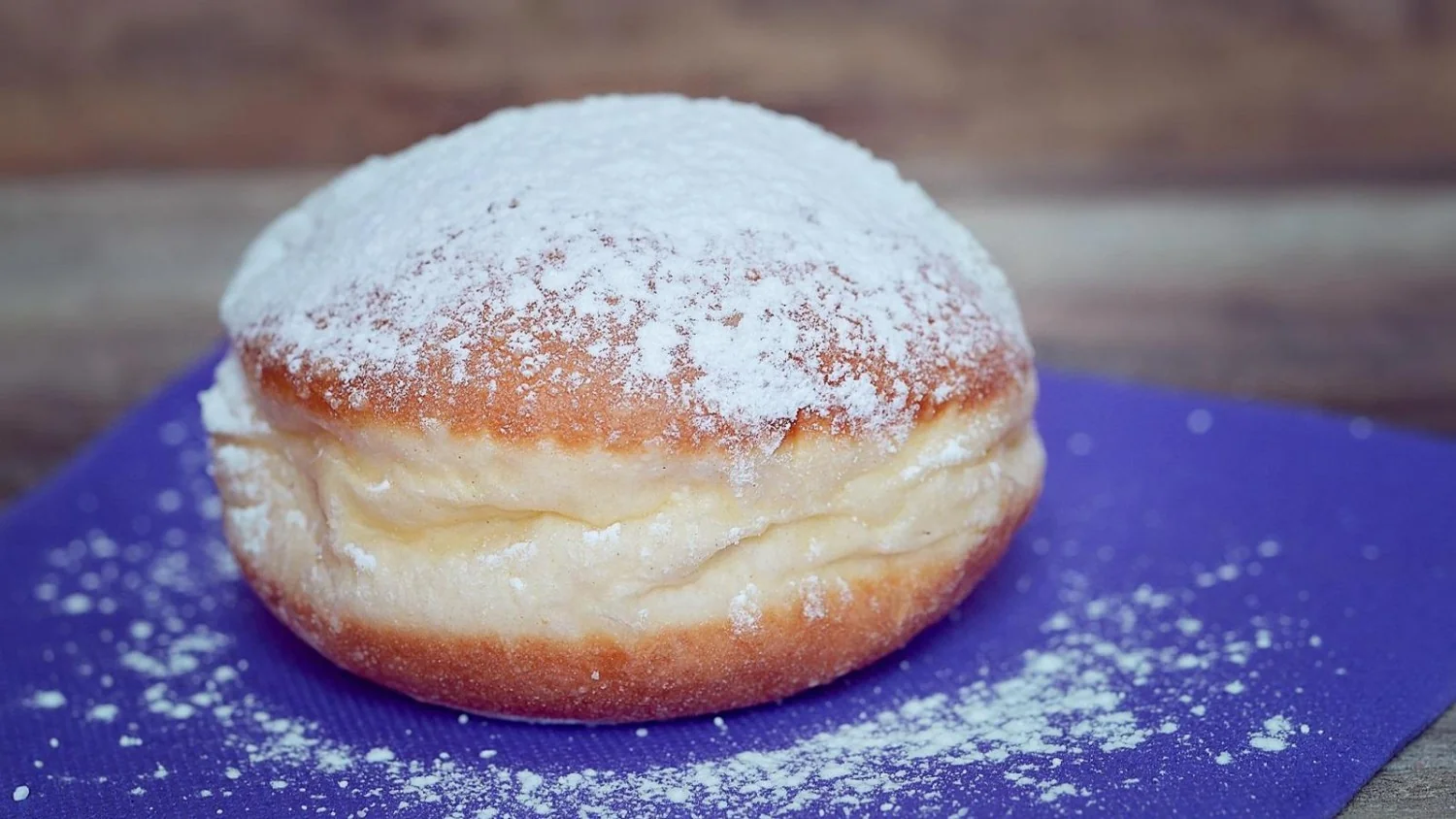 Em Reggio Emilia, idoso com disfagia é sufocado por bombolone; tutor é acusado de homicídio por herança