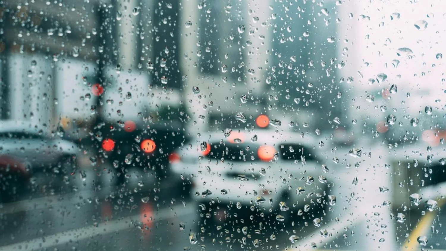 Chuva e vento causam inundações e queda de árvores em Roma; estações da Linha A afetadas