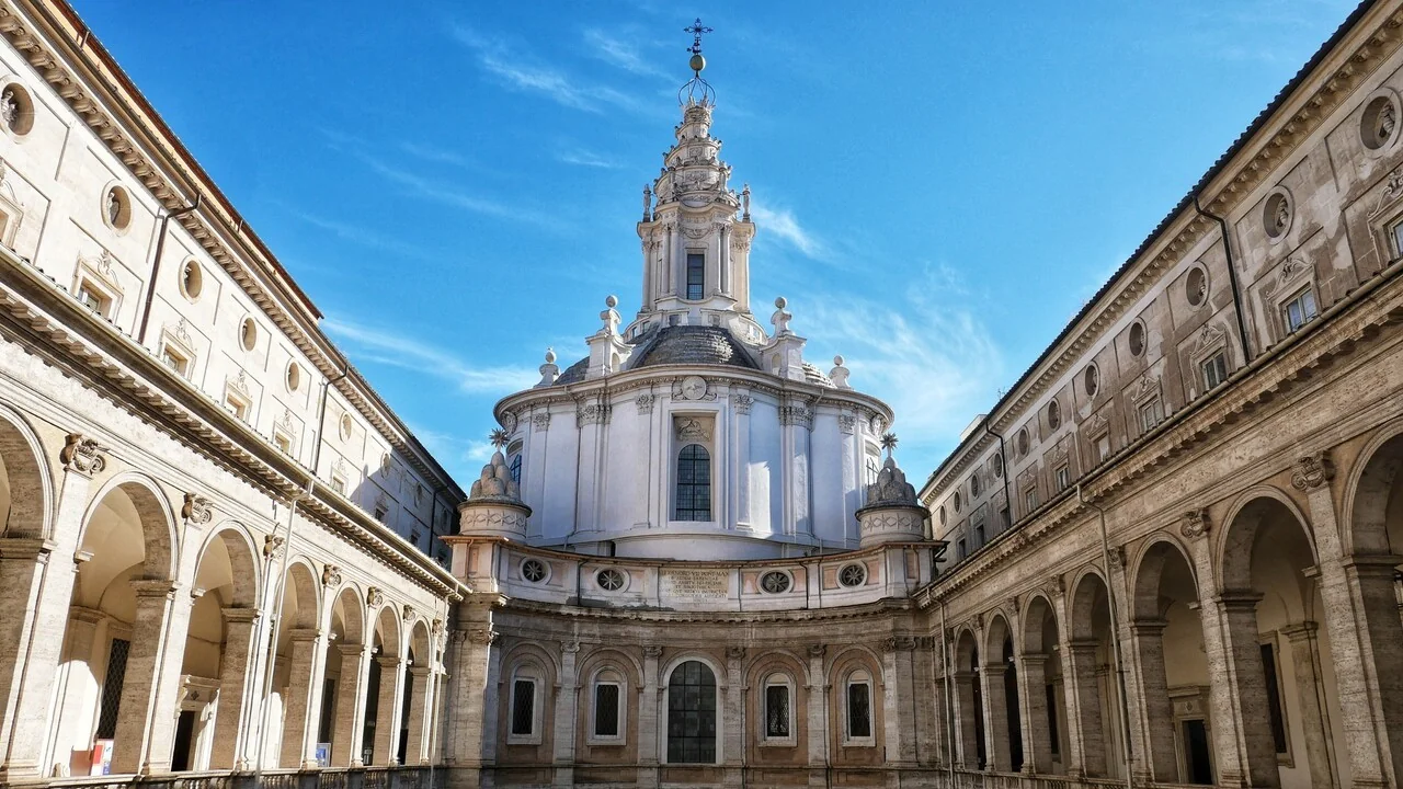 Sant'Ivo alla Sapienza reabre em Roma após restauro e revela o esplendor barroco de Borromini