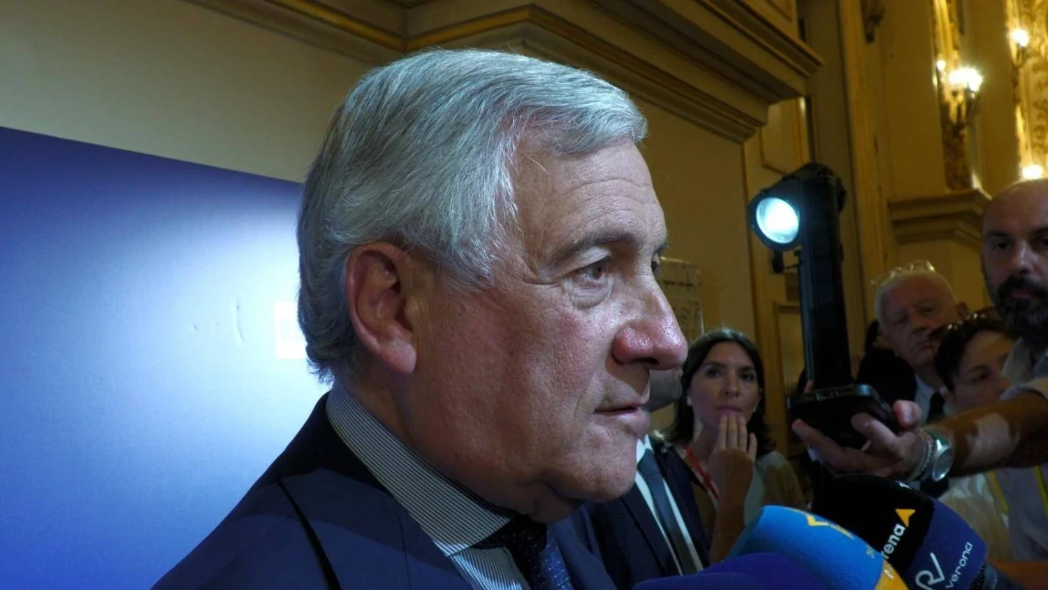 Tajani pede: é preciso ouvir os jovens e construir com eles, diz líder do Forza Italia