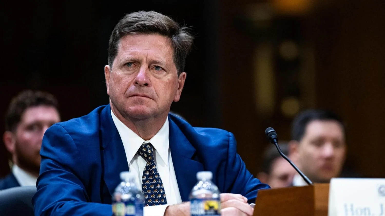 Trump cria a "Super Intelligence Force" e nomeia Jay Clayton como 'zar' da IA para centralizar poder tecnológico