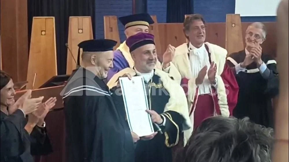 Vasco Rossi recebe doutoramento honoris causa em Política e Comunicação na Universidade de Salerno