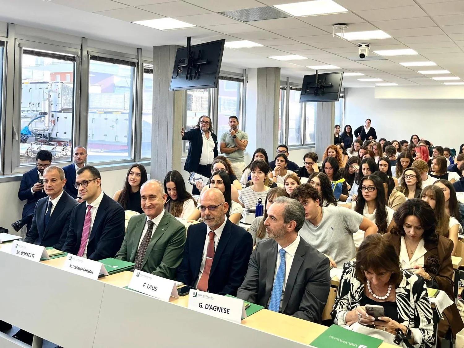 Alunos de Veterinária da Tor Vergata iniciam formação clínica no Policlinico Gregorio VII