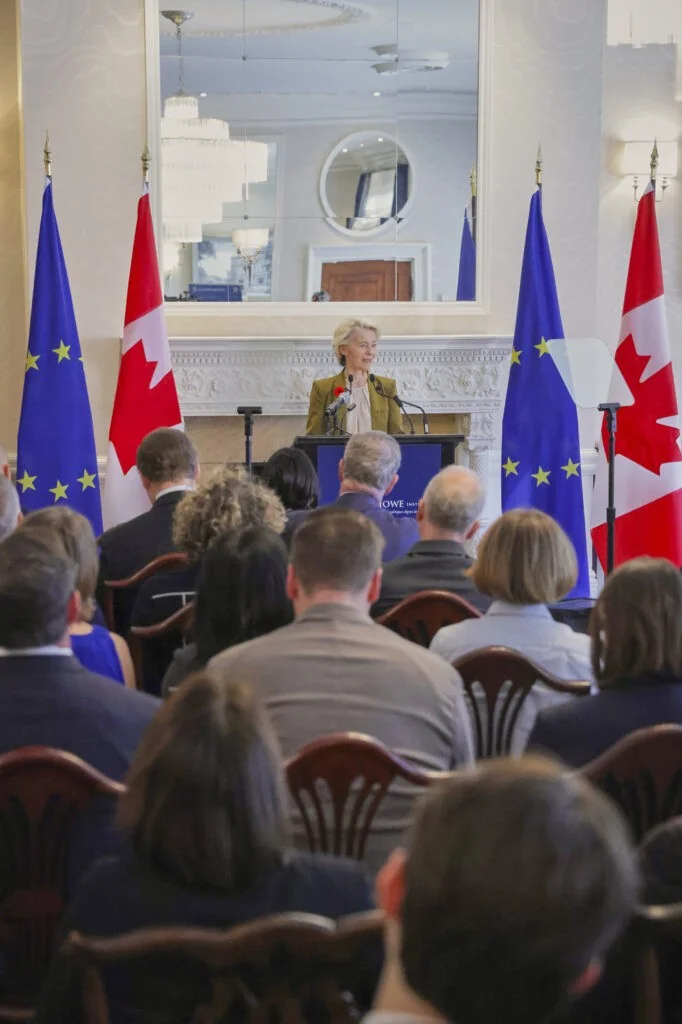 Von der Leyen propõe 'Aliança para o futuro' com o Canadá para estreitar laços estratégicos