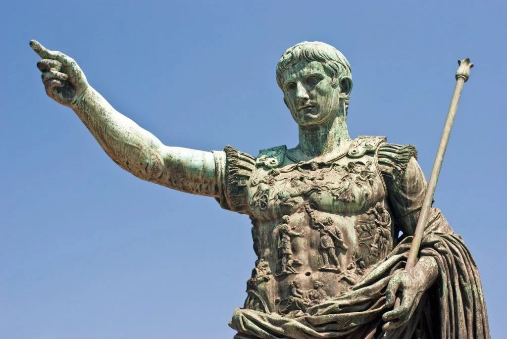Ferragosto na Itália: História, Serviços Públicos e Tendências no Turismo