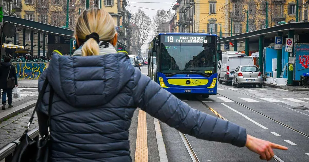 Como Usar o Transporte Público na Itália: Como Comprar Bilhete, Cadastro no GTT e Opções de uso