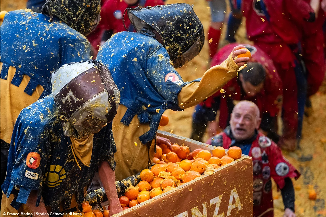 La battaglia delle arance: A Lendária Batalha das Laranjas