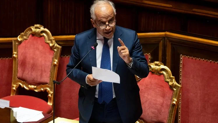 “A Lei de Cidadania Tinha Falhas Claras”, Afirma Ministro Piantedosi ao Justificar Reformas