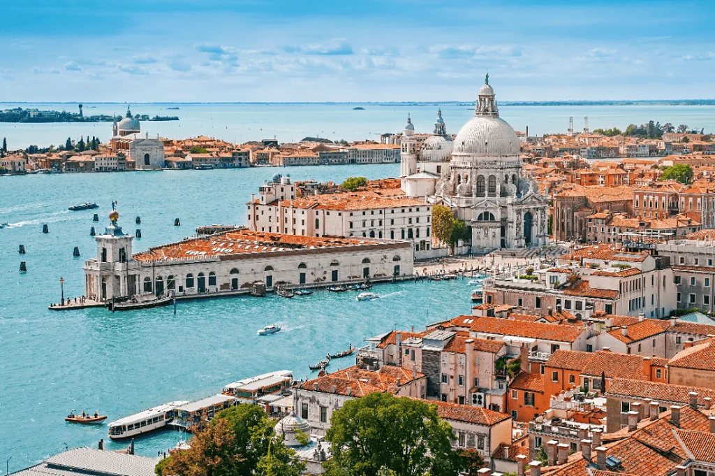 Como a Engenharia de Fundações de Veneza Impediu que a Cidade Afundasse