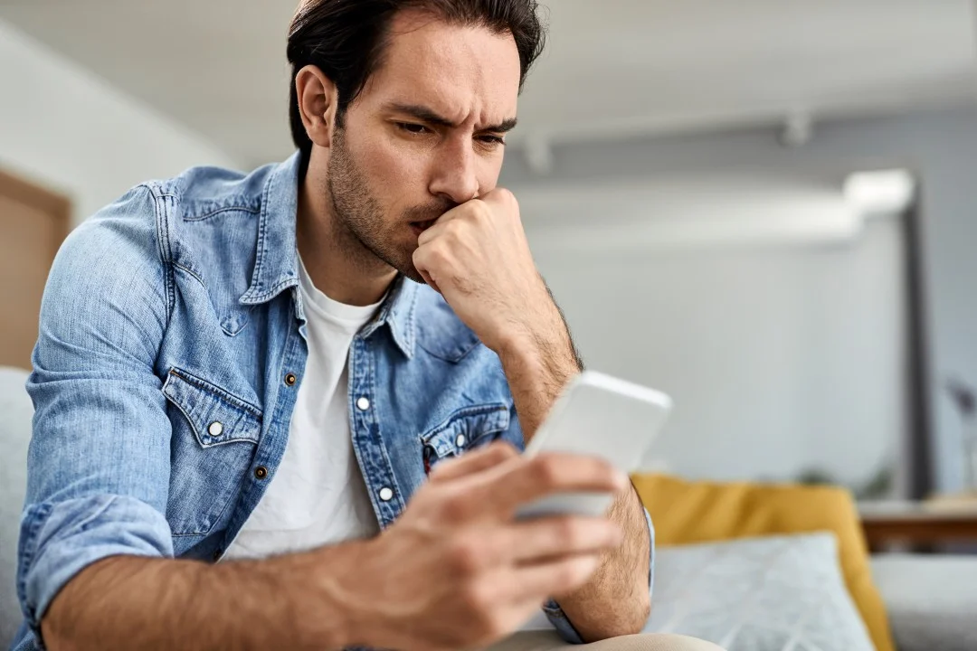 Fique Atento: Saiba Como Evitar Golpes com Falsas Vagas de Emprego na Itália